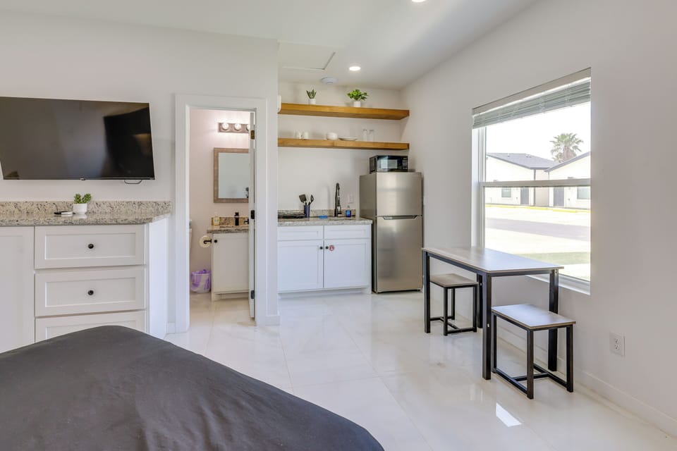 Apartment (0 Bedroom) | Interior