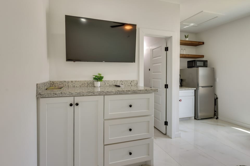 Apartment (0 Bedroom) | Interior