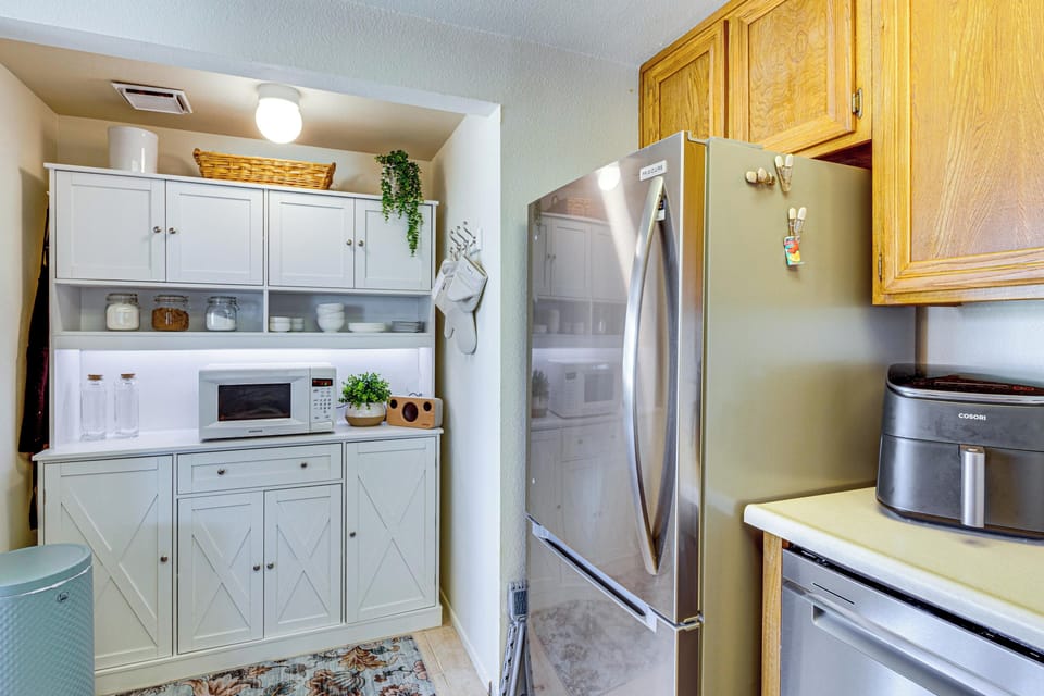 House (2 Bedrooms) | Interior
