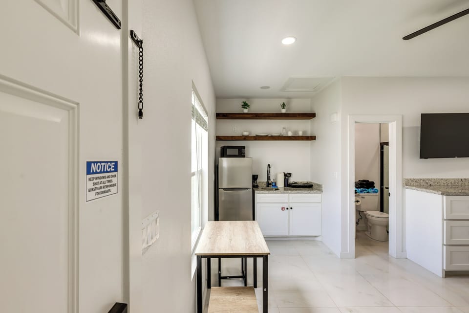 Apartment (0 Bedroom) | Interior