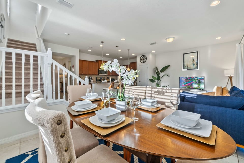 Bring everyone together at this beautifully set dining table.