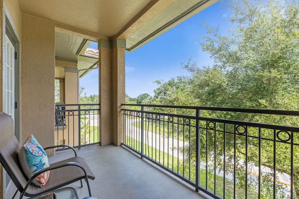 Condo, 3 Bedrooms | Property grounds