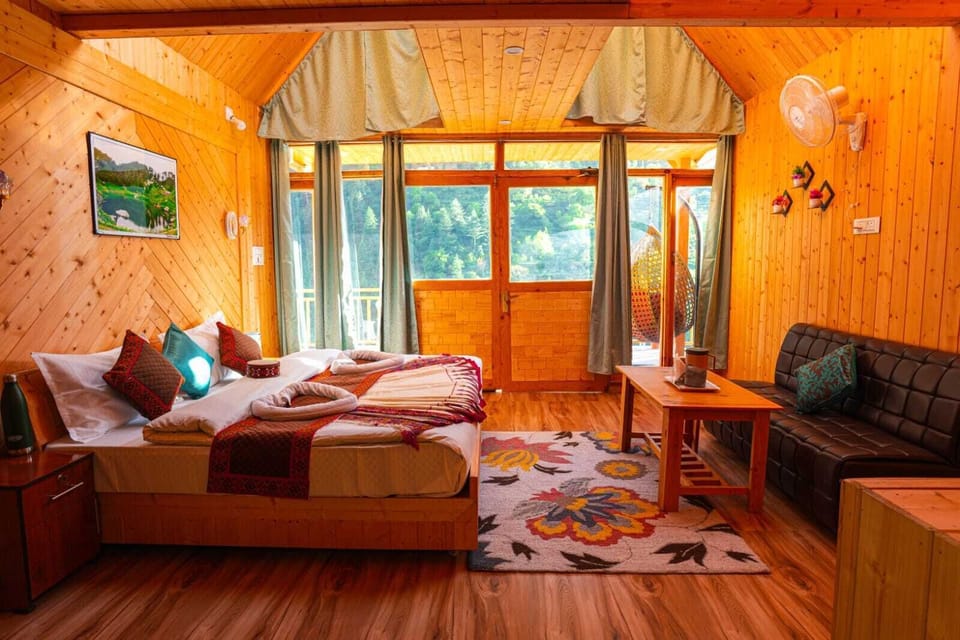 Luxury Suite, Mountain View | Iron/ironing board, free WiFi
