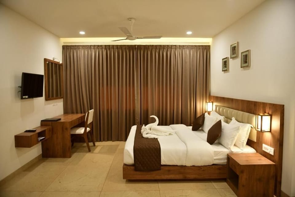 In-room safe, soundproofing, iron/ironing board, WiFi (free)