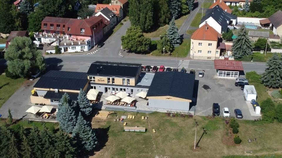 Restaurace a penzion Racek Bed and Breakfast in Czechia