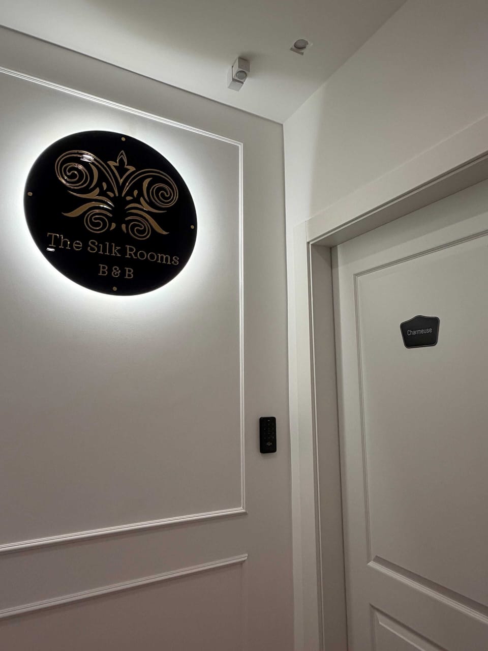 Luxury Double or Twin Room, Private Bathroom | Interior