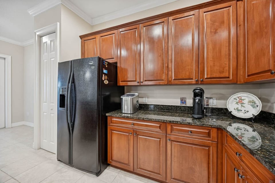 95069 San Remo Dr - Full Kitchen 2