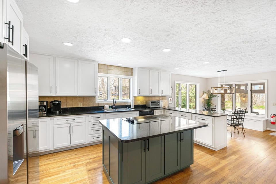 Kitchen---Granite Counter-tops, Stainless Steel