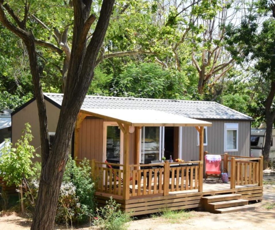 Classic Mobile Home | Exterior