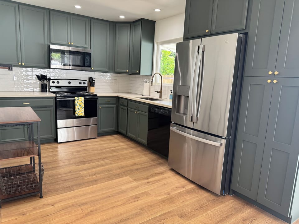 Kitchen all new appliances,