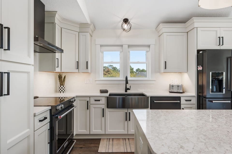 Fully Stocked Kitchen