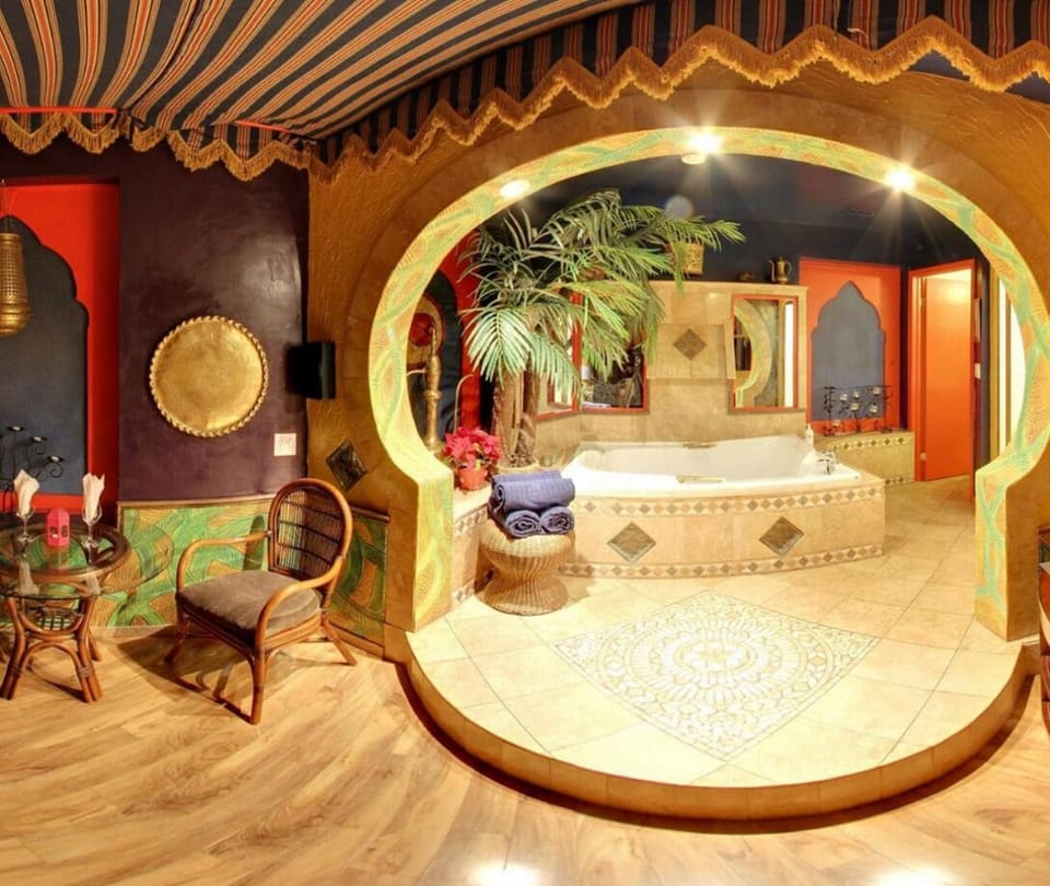 Mariaggi's Theme Suite Hotel & Spa Hotel in Winnipeg