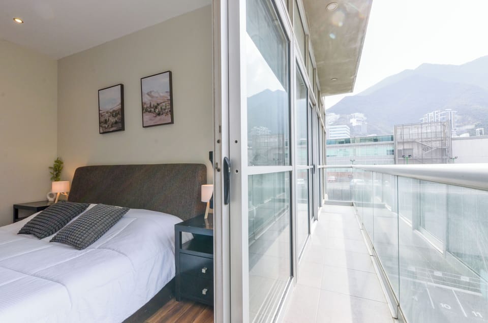 Comfort Suite, Balcony, City View | Laptop workspace, iron/ironing board, WiFi (free)