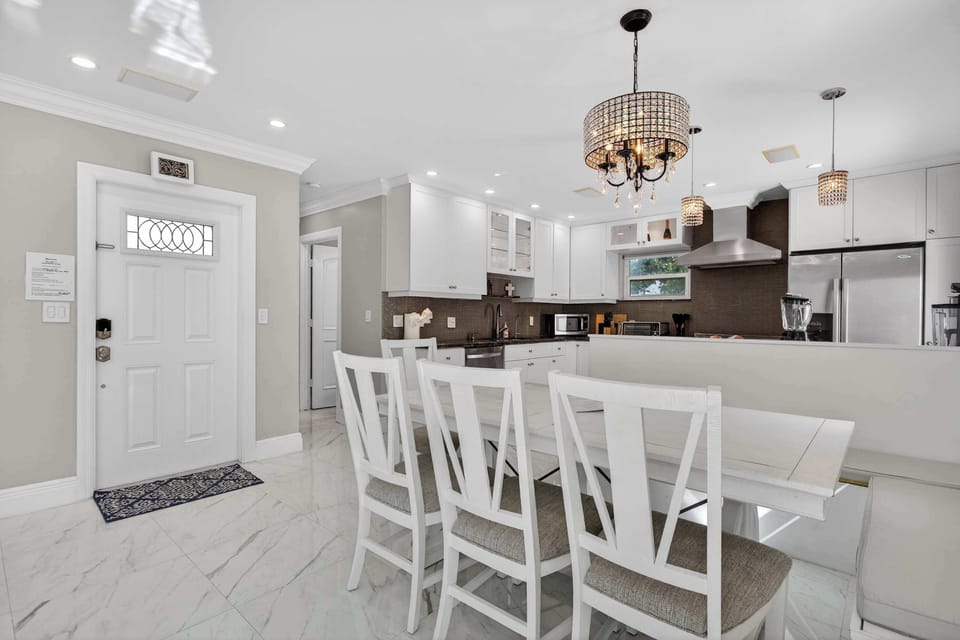 From morning coffee to dinner together, this space has it all