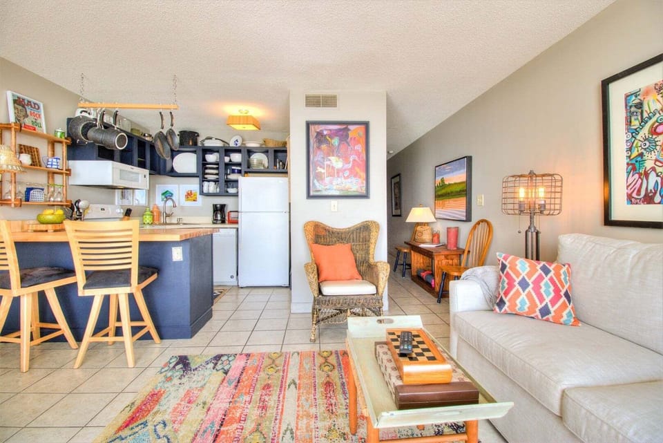 Atlantic Towers 602-print-004-011-Living Room-4200x2804-300dpi