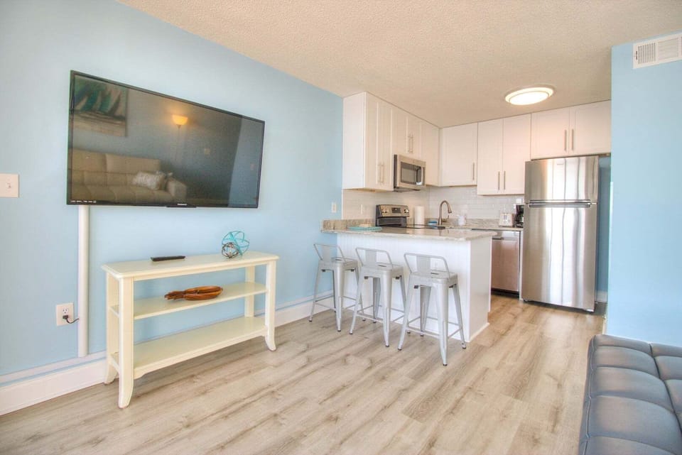 Atlantic Towers 1109-print-007-004-Kitchen-4200x2804-300dpi
