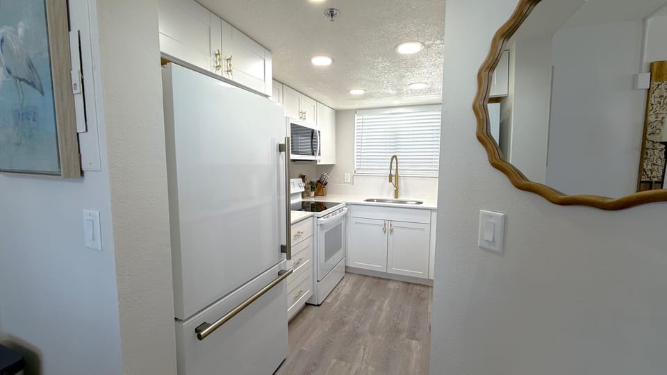 Jeff and Gina Properties - Ocean Trillium 304 (OT304) - New Smyrna Beach - 1 Bedroom - 1 Bathroom - Atlantic Ocean - Waterfront - Beach Front