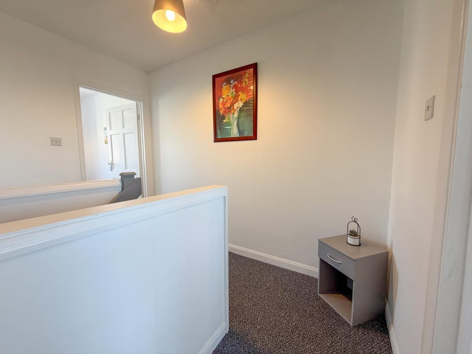 Pleasant View - 3 Bedroom Holiday Home - Pembroke (27905)