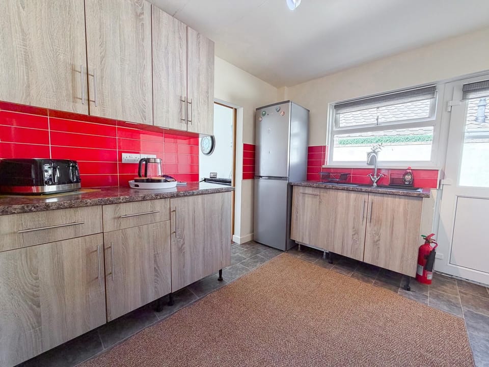 Indigo Blue - 2 Bedroom Holiday Home - Manorbier (27986)