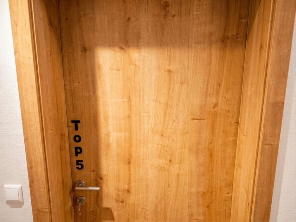 Entrance / Reception