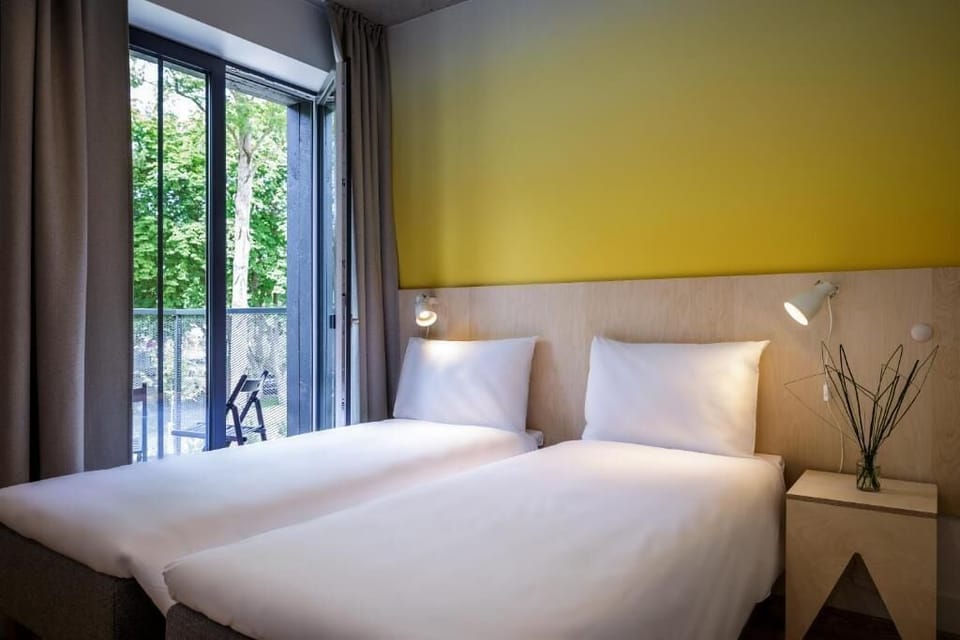 Iron/ironing board, free WiFi, wheelchair access