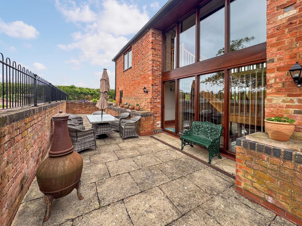 Outdoor | Perryfields Barn, Inkberrow
