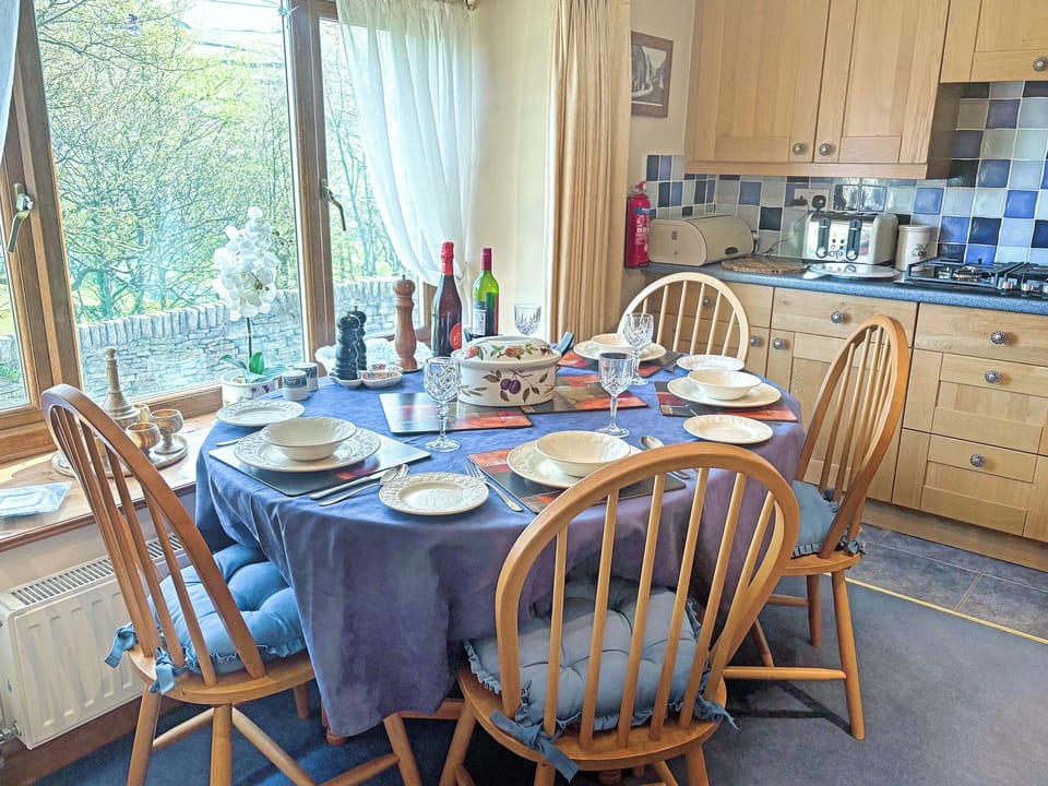 Kitchen/diner | Kinder Cottage, Hayfield
