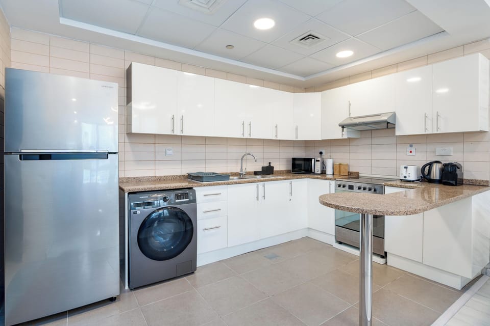 Apartment, City View | Private kitchen | Espresso maker, coffee/tea maker