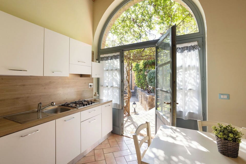 Autumn, Kitchen, Spring, Summer