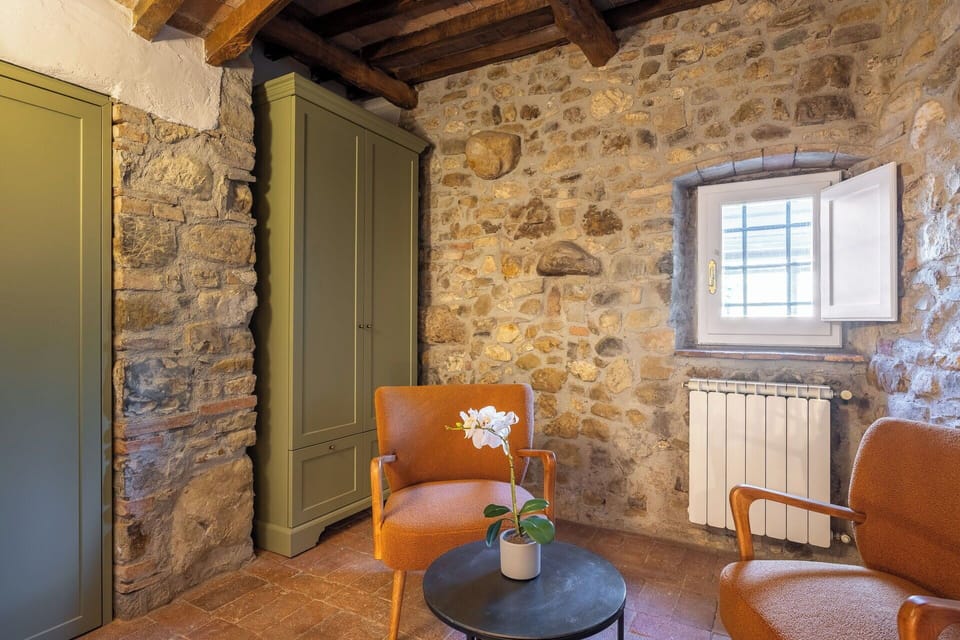 Autumn, Kitchen, Living Room, Spring, Summer