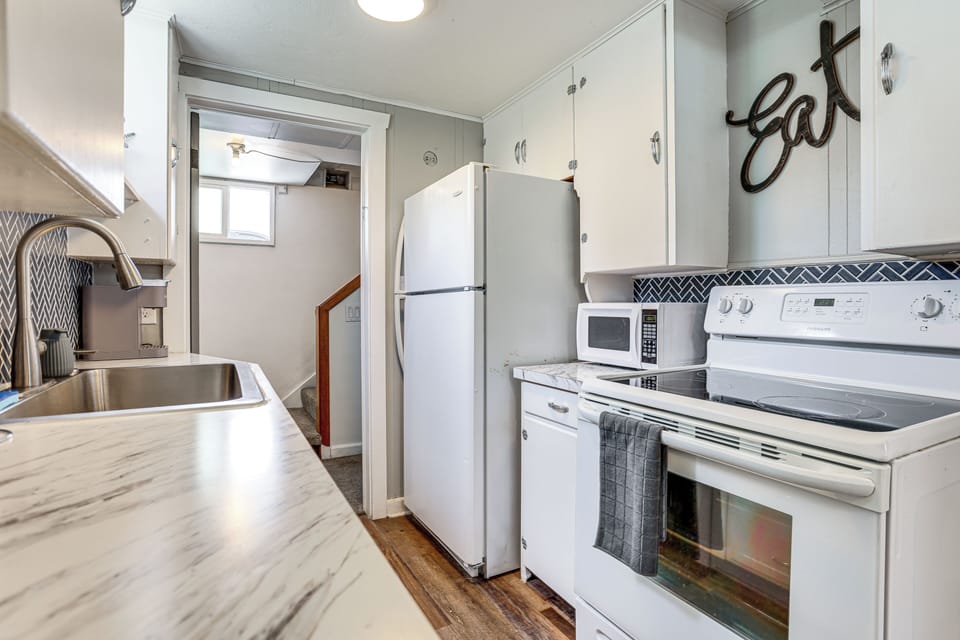 Kitchen | Single-Story Unit | Central & Mini-Split A/C & Heating