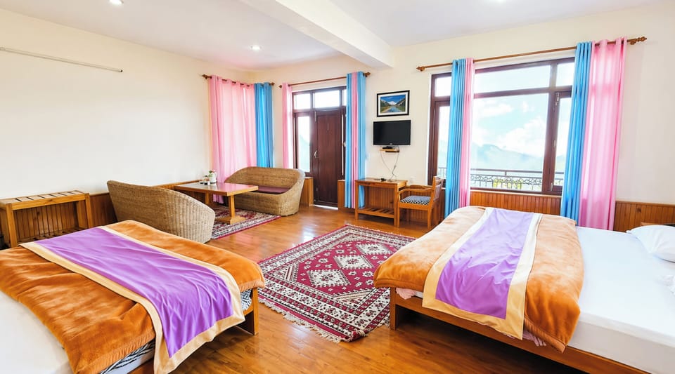 Family Double Room | Hypo-allergenic bedding, desk, soundproofing, free WiFi