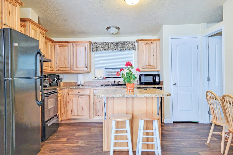 Kitchen | Dishwasher | Toaster