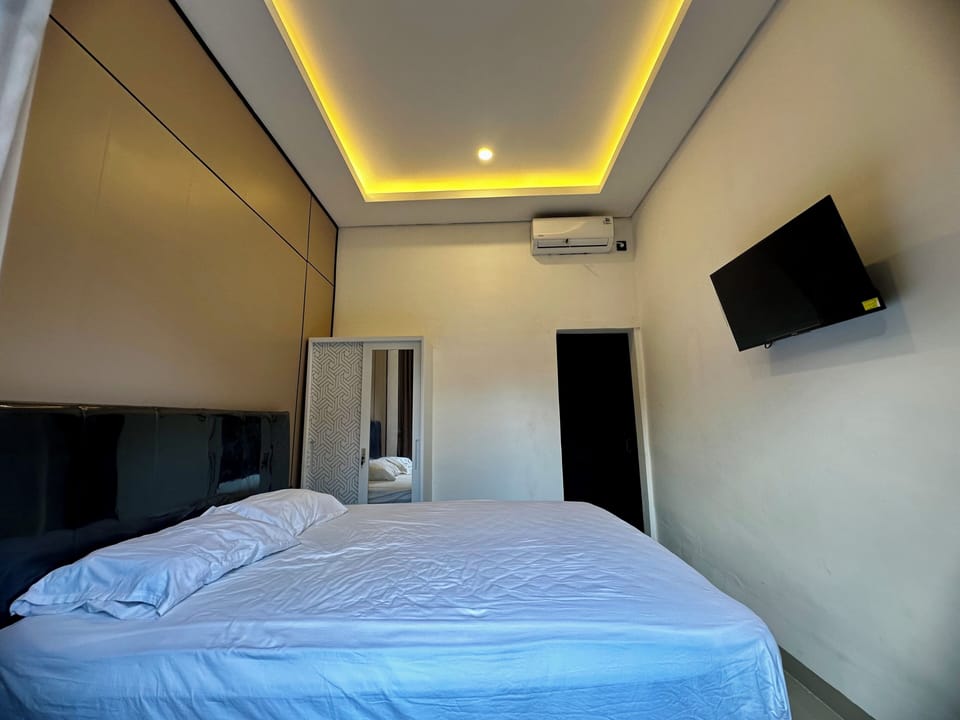 Deluxe Room, Balcony | Free WiFi