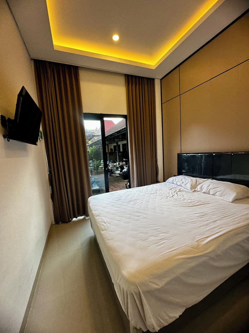 Deluxe Room, Balcony | Free WiFi