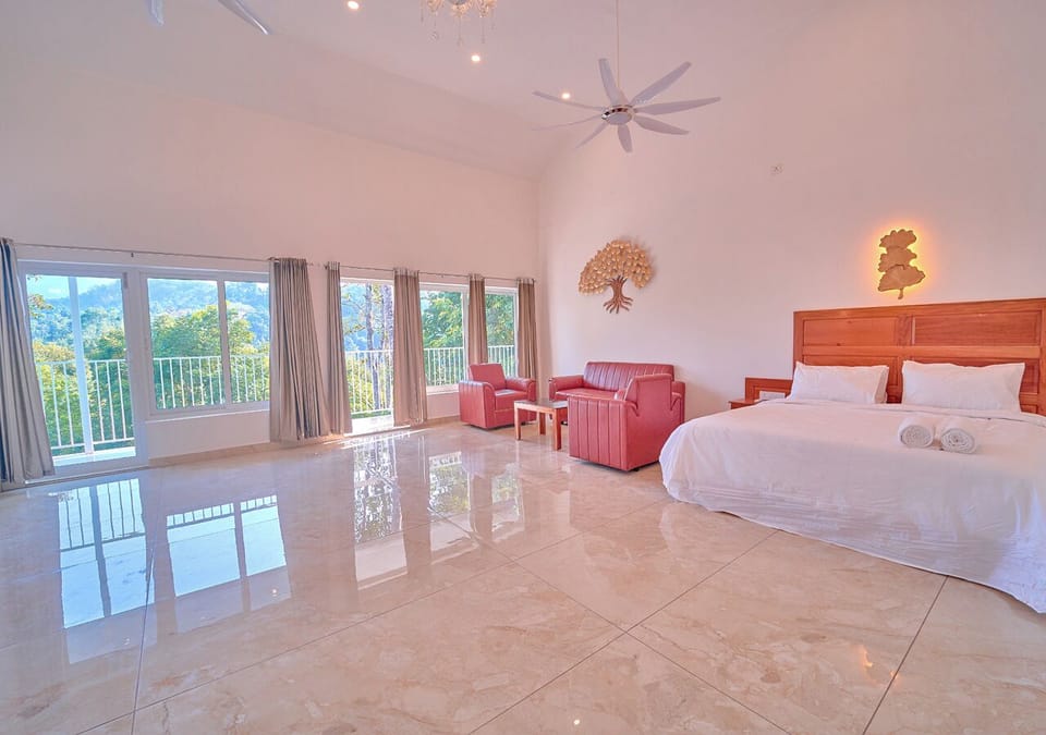 Family Suite | Free WiFi, bed sheets