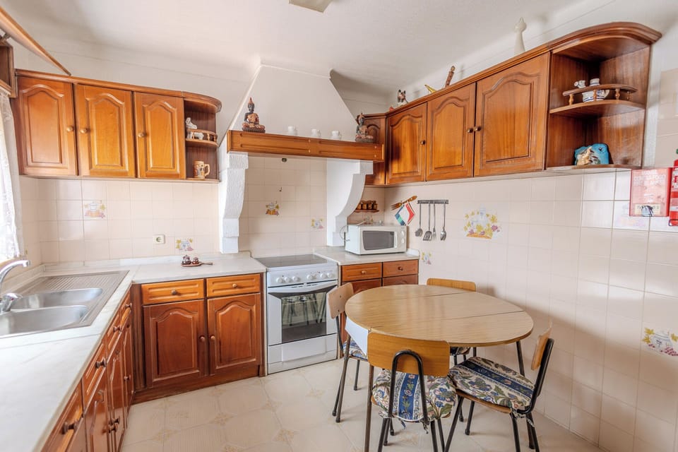 Superior Apartment, 1 Bedroom | Private kitchen | Full-size fridge, microwave, oven, stovetop