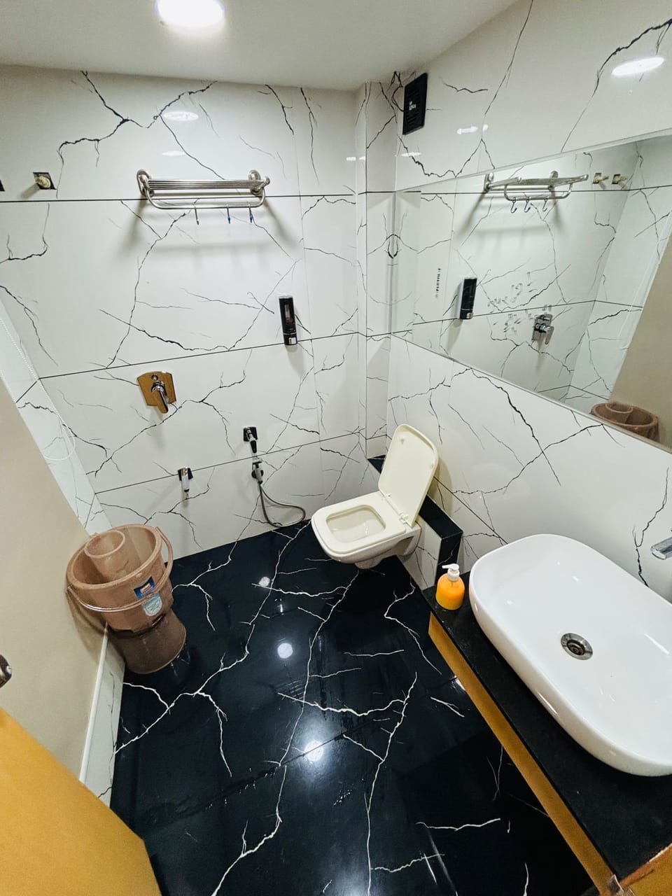 Deluxe Room | Bathroom