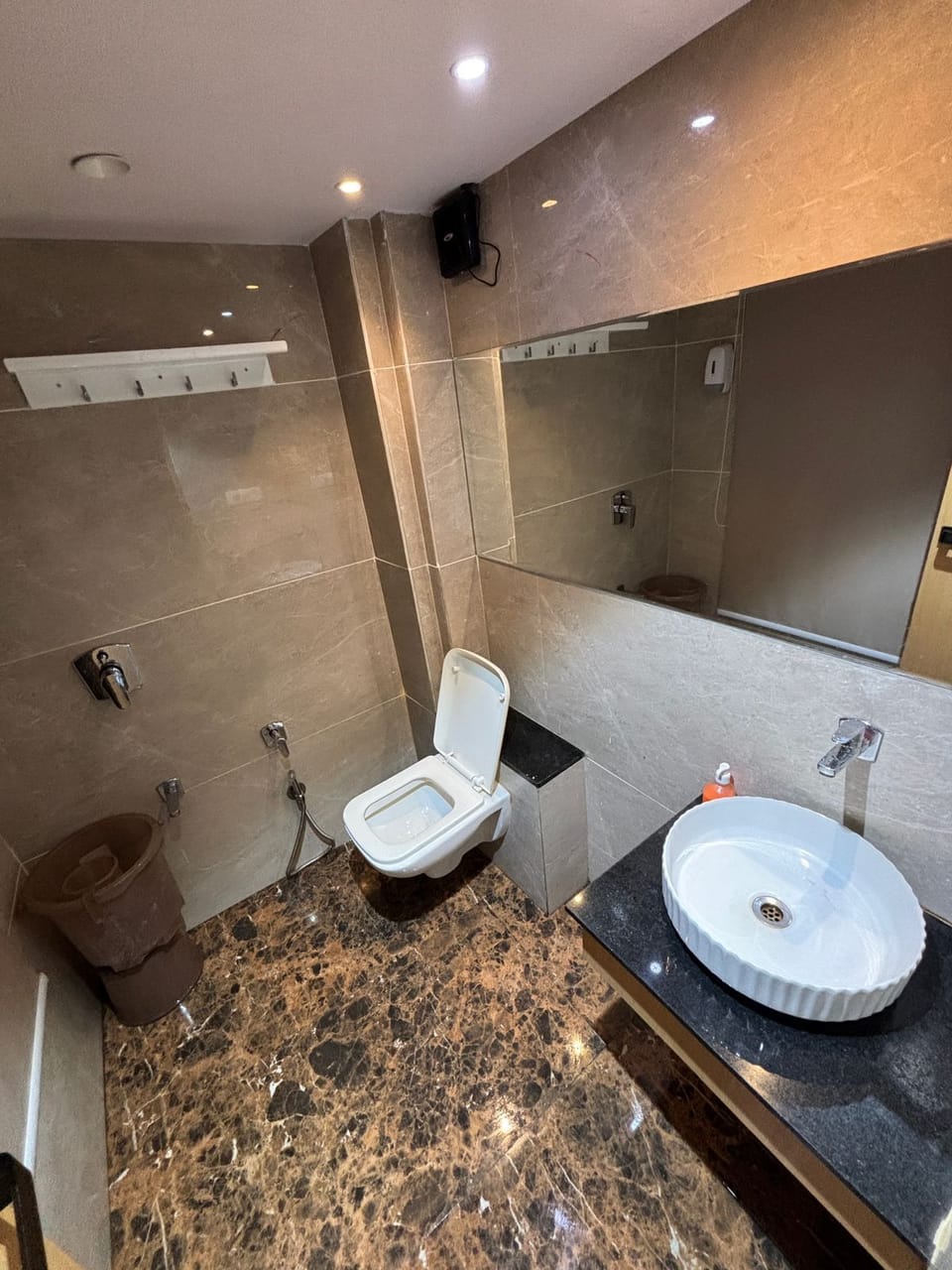Deluxe Room | Bathroom