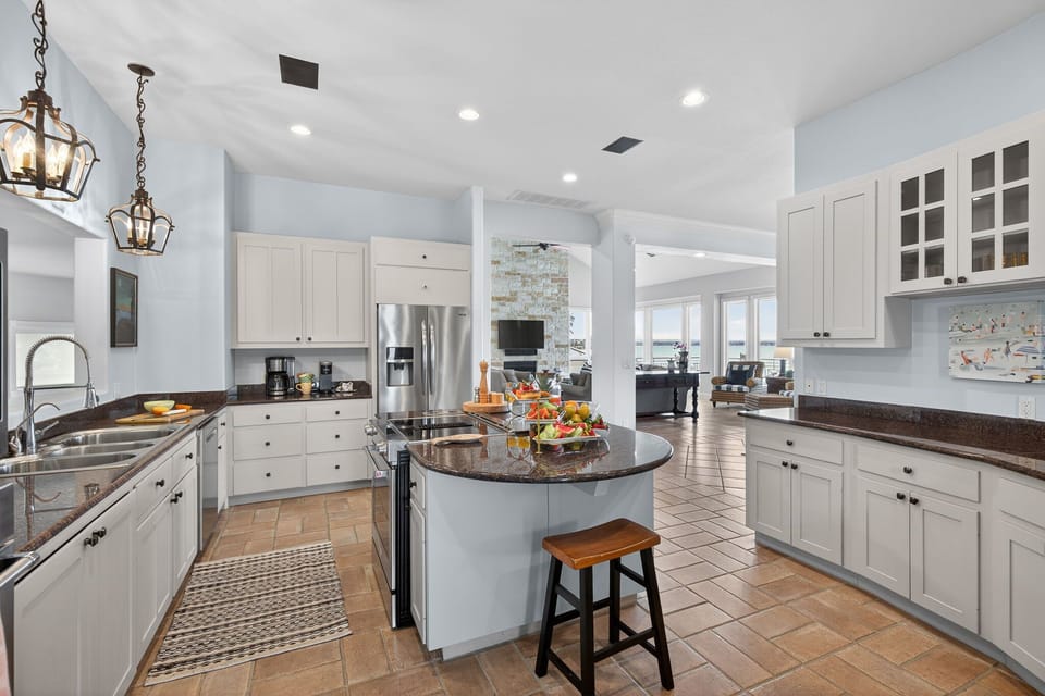Kitchen Island 