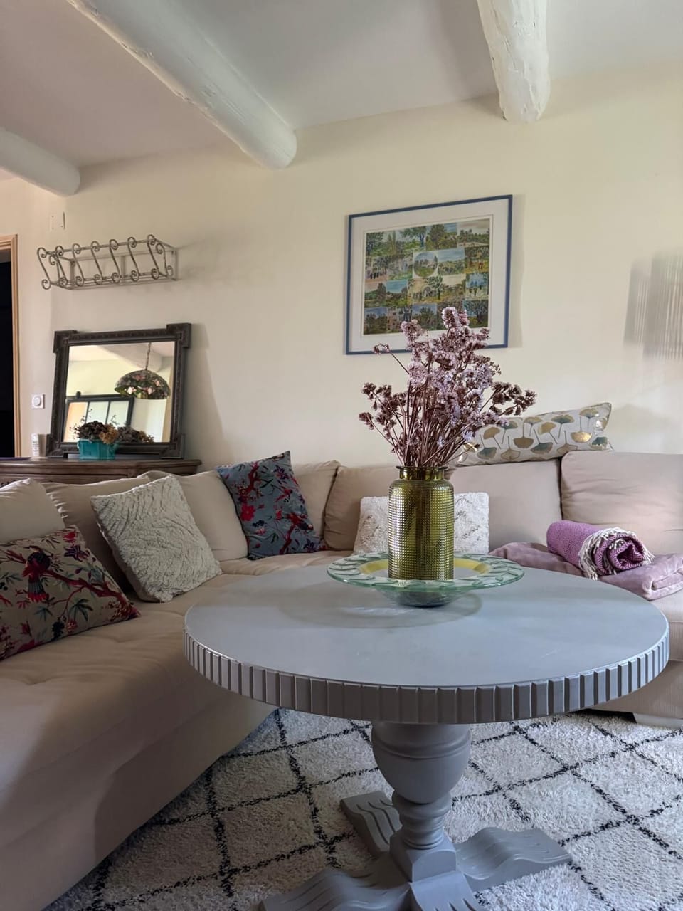 Deluxe Apartment, Vineyard View | Living area