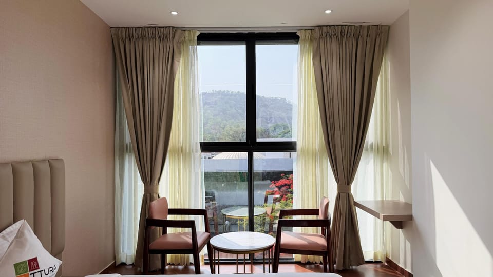 TTURA Kitchen Bar Rooftop & Rooms Pune Hotel in Maharashtra