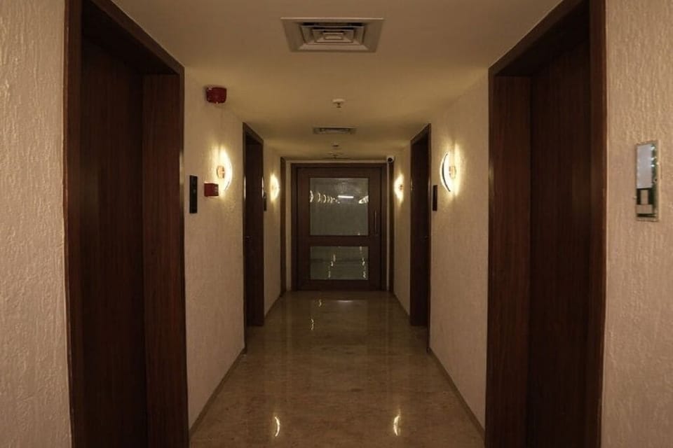 Deluxe Double Room, Garden View | Interior