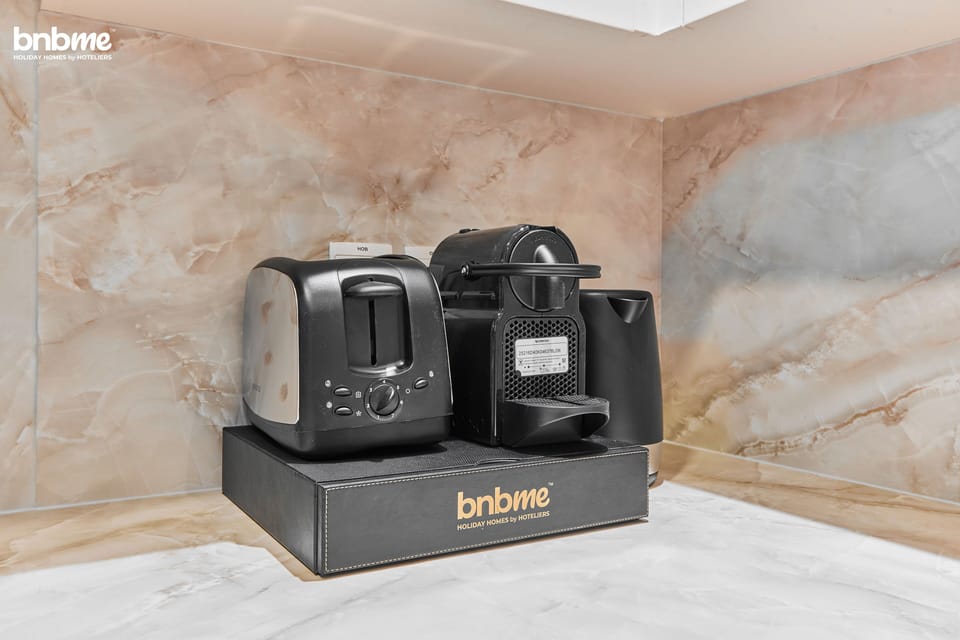 Superior Apartment | Private kitchen | Espresso maker, coffee/tea maker