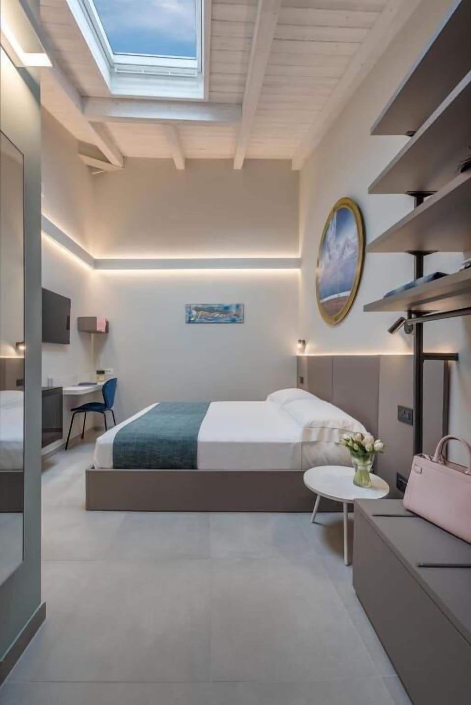 Family Room, Garden View | In-room safe, soundproofing, WiFi (free)