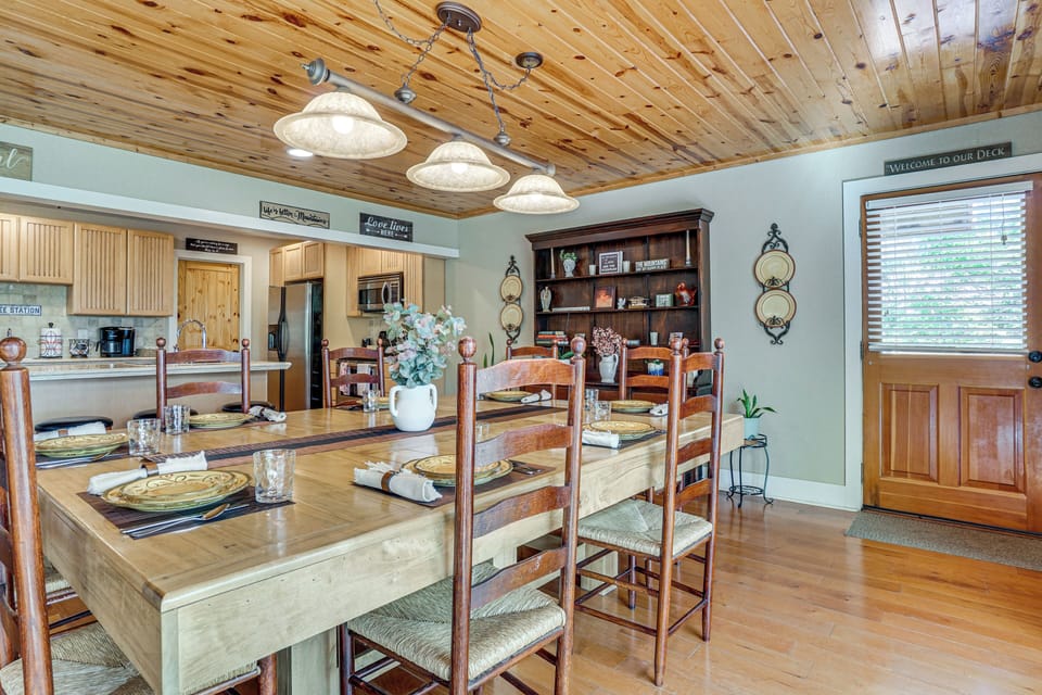 House (4 Bedrooms) | Interior