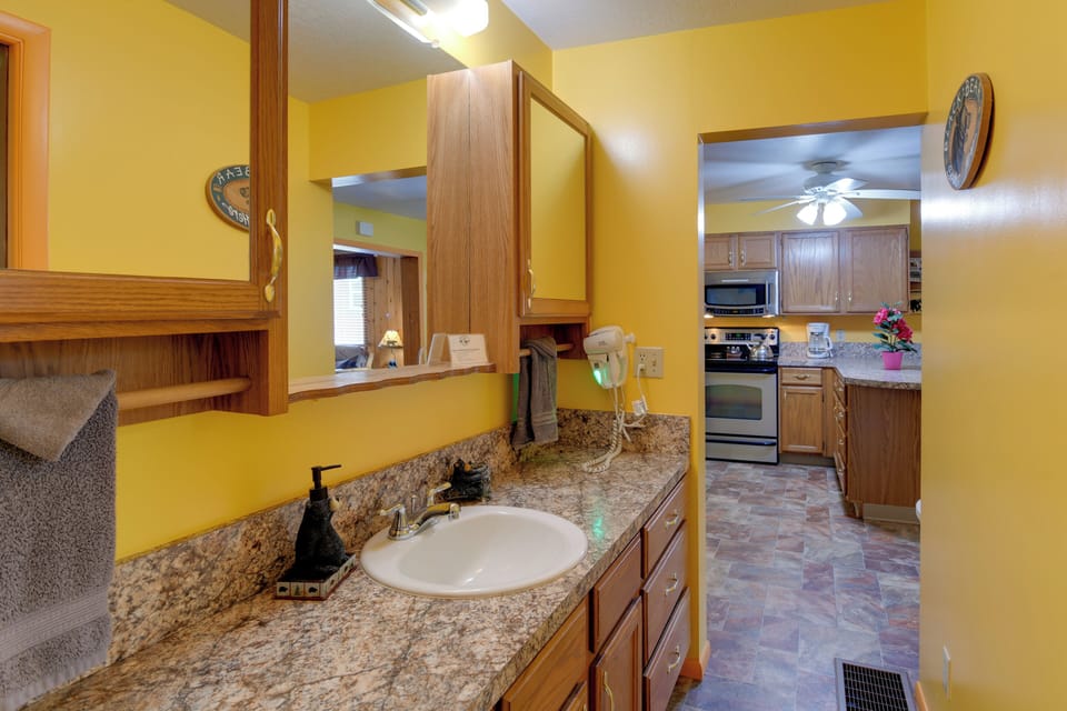 House (2 Bedrooms) | Interior
