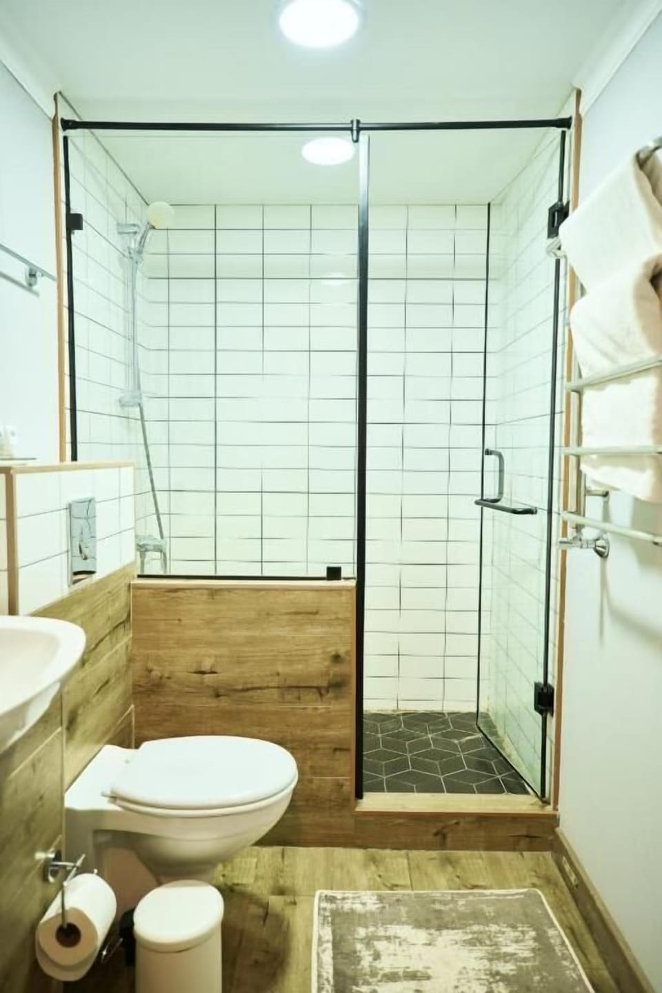 Standard Double Room, Mountain View | Bathroom
