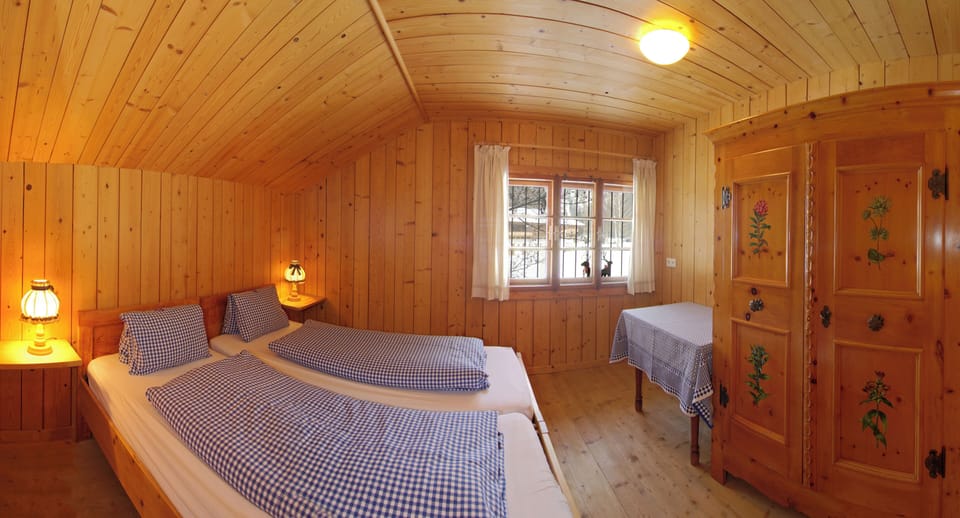 Chalet Steinbach Stube, 4 bedrooms (80 m²) | Iron/ironing board (on request), WiFi (free)
