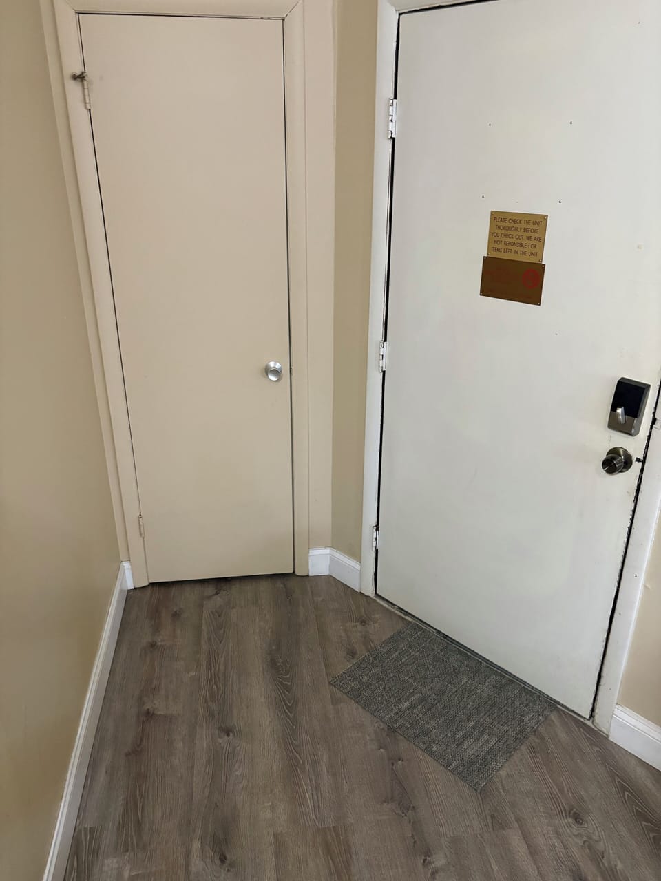 Entry way has plenty of space 